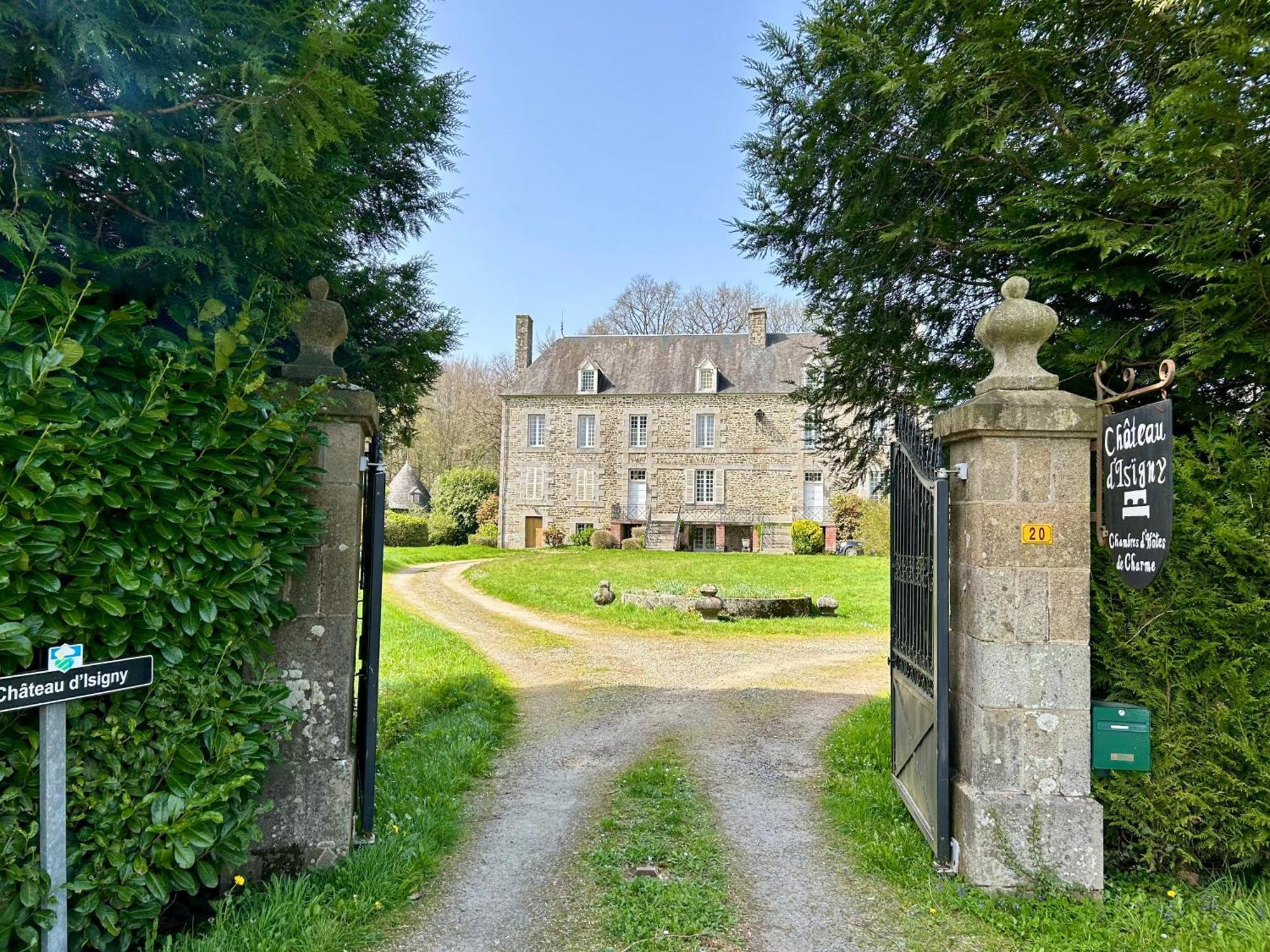 Château d'Isigny chambres d'Hôtes de charme près du Mont-Saint-Michel et de la Bretagne Esterno foto